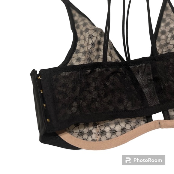 Victoria Secret Starburst Bra - Picture 4 of 6